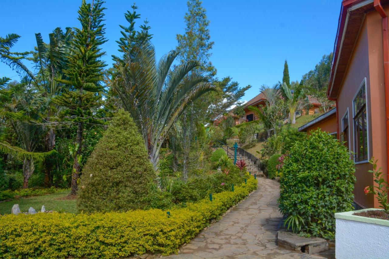 Moramanga Andasibe Cyperus Hotel מראה חיצוני תמונה